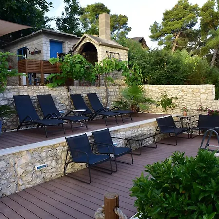 Romantic By The Sea With Panoramatic View Hébergement de vacances