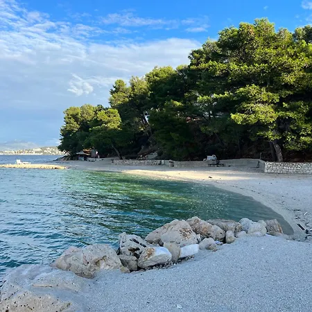 Romantic By The Sea With Panoramatic View