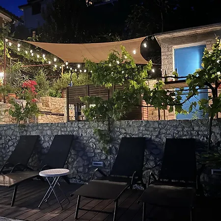 Romantic By The Sea With Panoramatic View Donji Okrug (Ciovo)